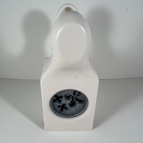 Martha Stewart Flower Cutout Punch Craft Tool For Paper & Cardstock White Plasti - Picture 2 of 2